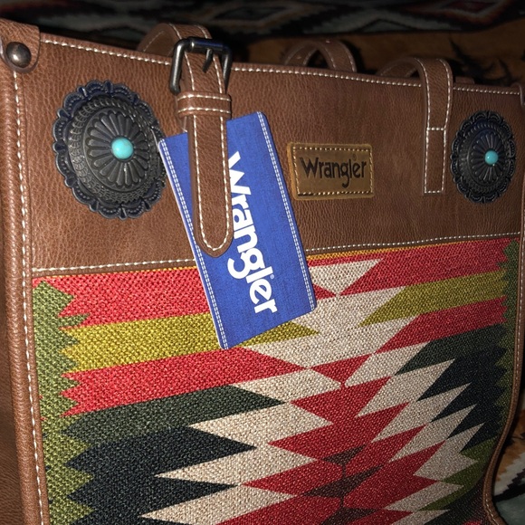 Wrangler Geometric Pattern Tote - Picture 3 of 6